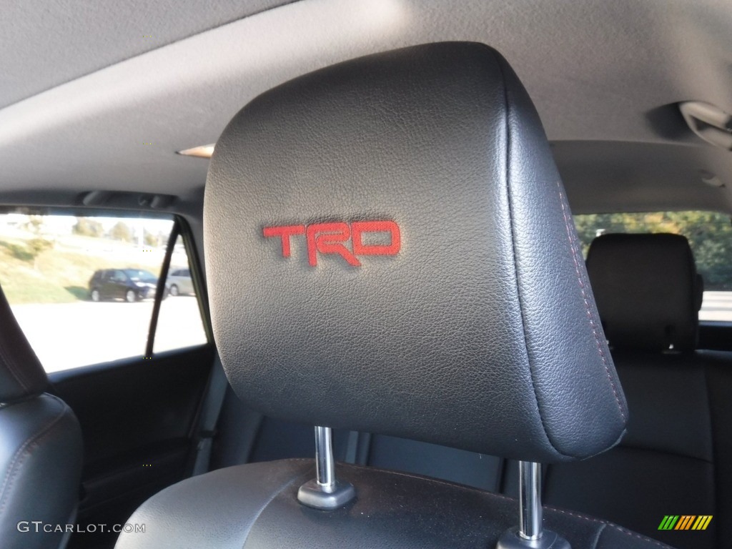 2022 Toyota 4Runner TRD Pro 4x4 Marks and Logos Photos