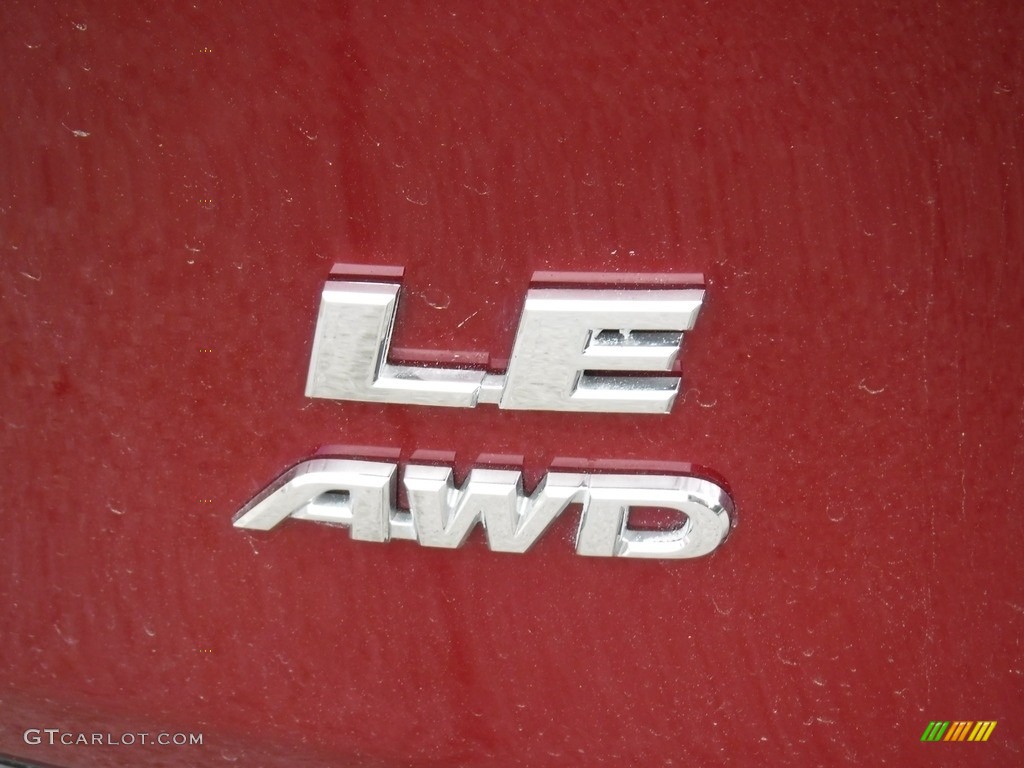 2021 Toyota RAV4 LE AWD Marks and Logos Photos