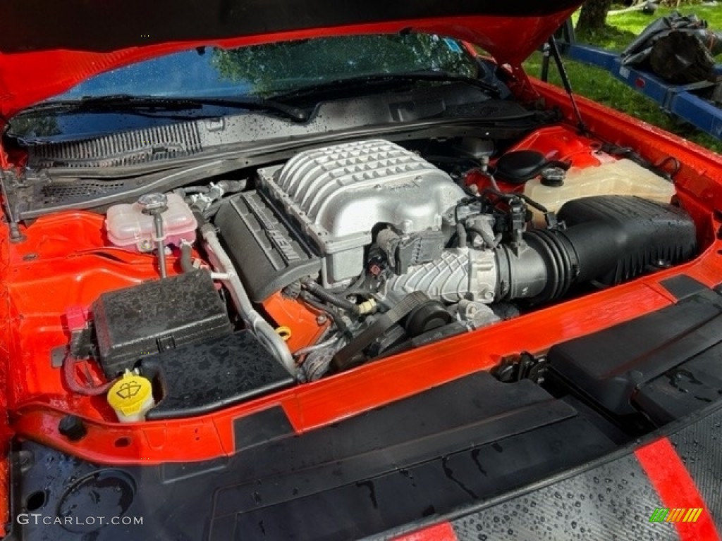 2016 Dodge Challenger SRT Hellcat Engine Photos