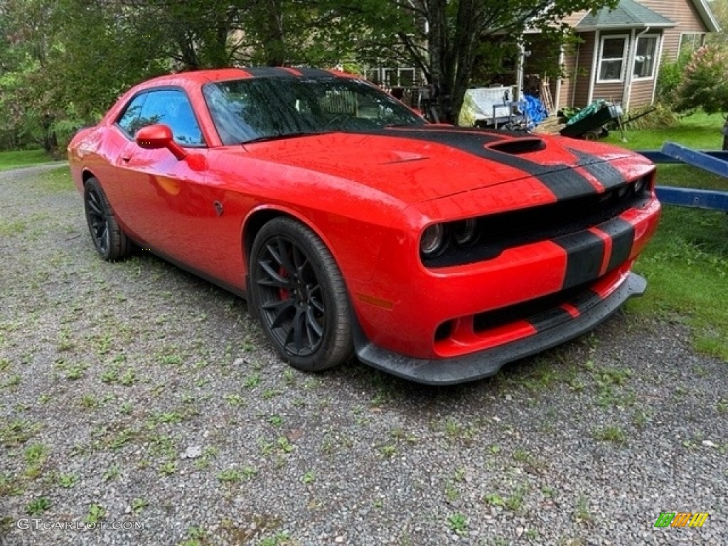 Go Mango 2016 Dodge Challenger SRT Hellcat Exterior Photo #146576098