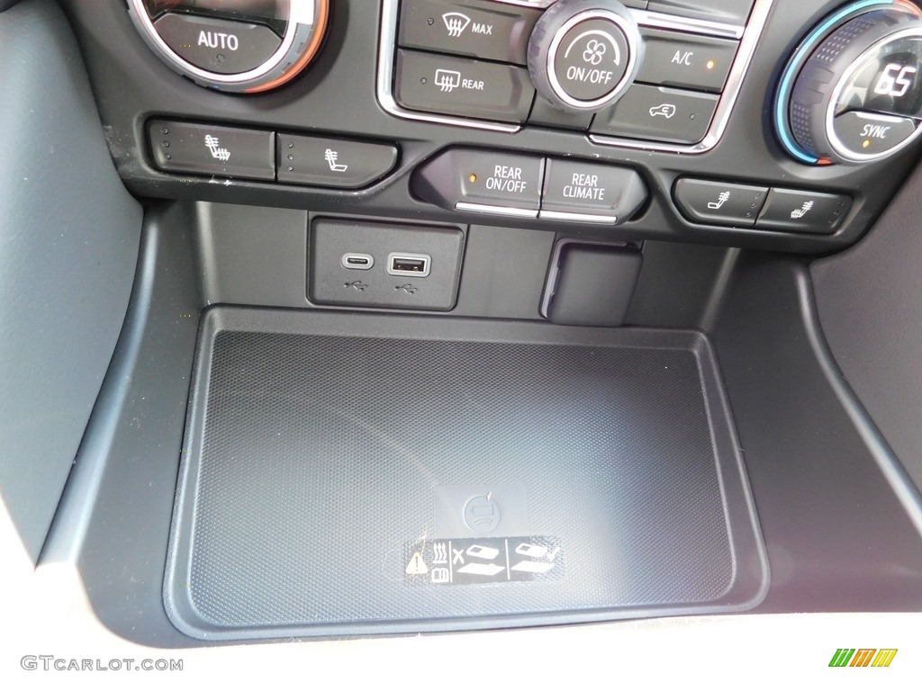 2023 Chevrolet Suburban RST 4WD Controls Photos