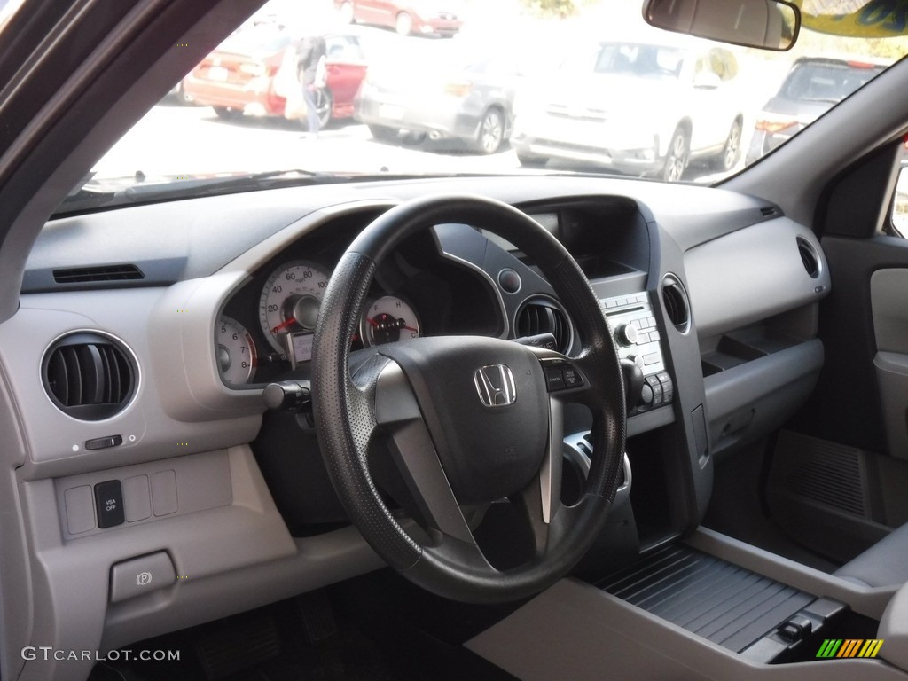 2011 Pilot LX 4WD - Polished Metal Metallic / Gray photo #17