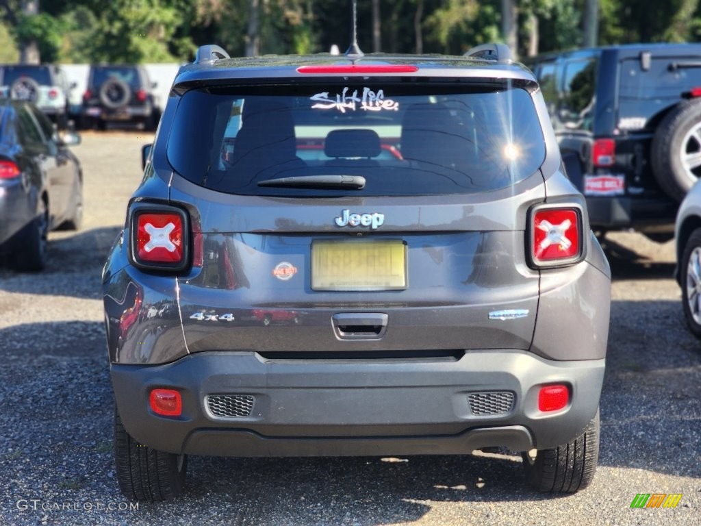 2020 Renegade Latitude 4x4 - Granite Crystal Metallic / Black photo #4