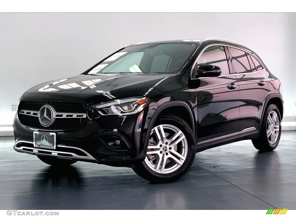 2021 GLA 250 - Night Black / Black photo #12