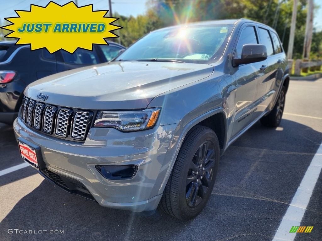 2020 Grand Cherokee Altitude 4x4 - Sting-Gray / Black photo #1