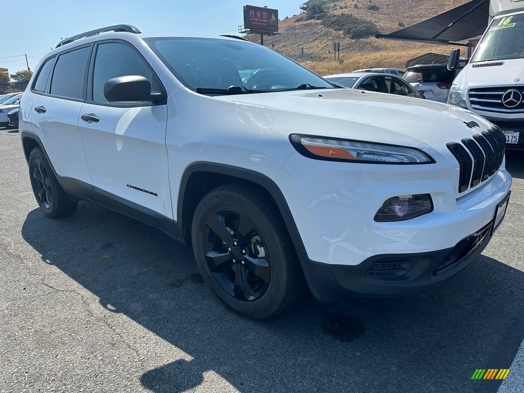 2017 Cherokee Sport Altitude 4x4 - Bright White / Black photo #1