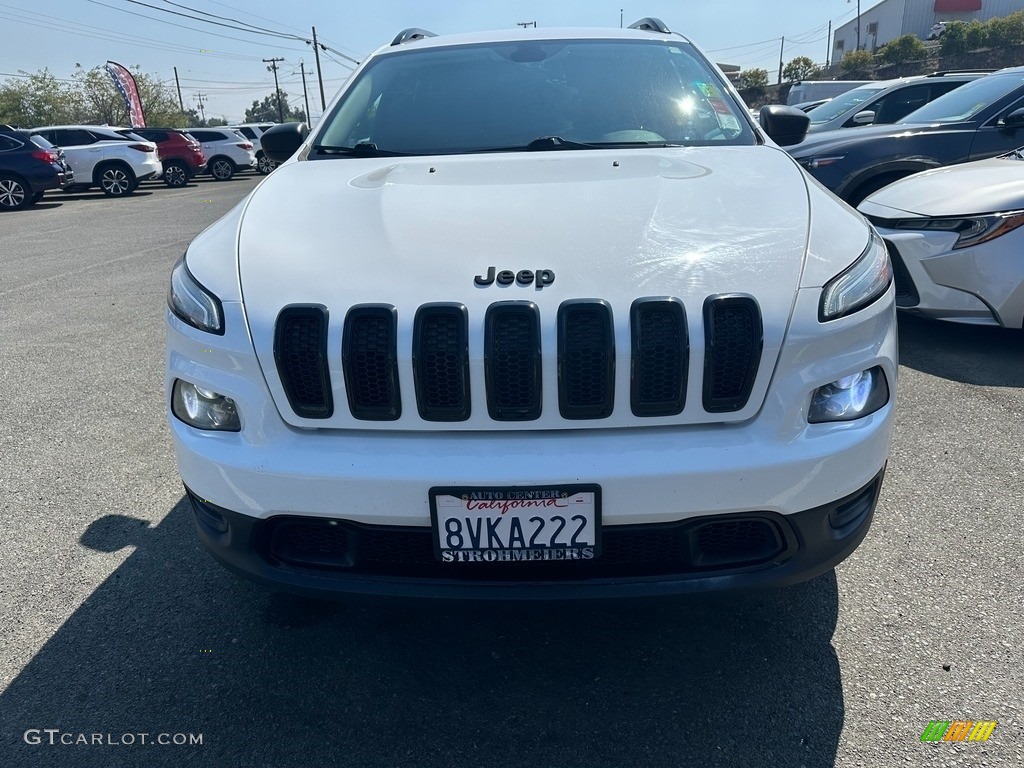 2017 Cherokee Sport Altitude 4x4 - Bright White / Black photo #2