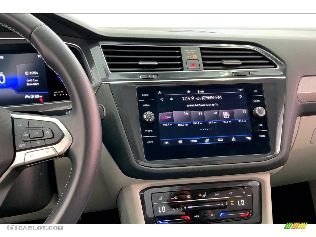 2022 Volkswagen Tiguan SE Controls Photo #146581839
