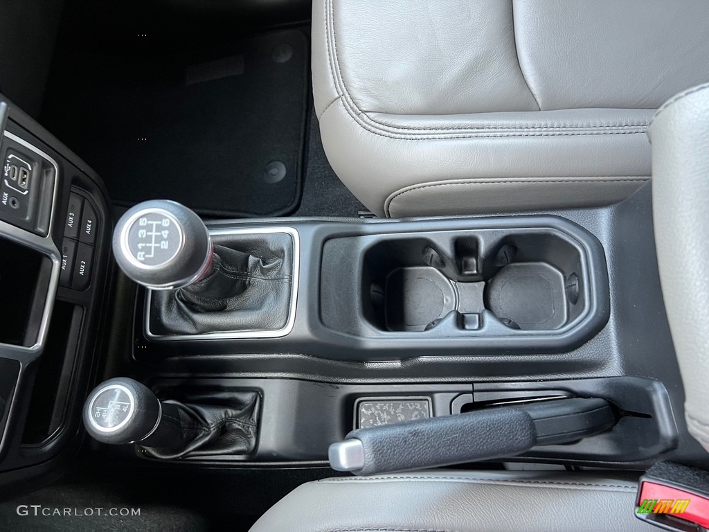 2022 Jeep Wrangler Unlimited Sport 4x4 Transmission Photos