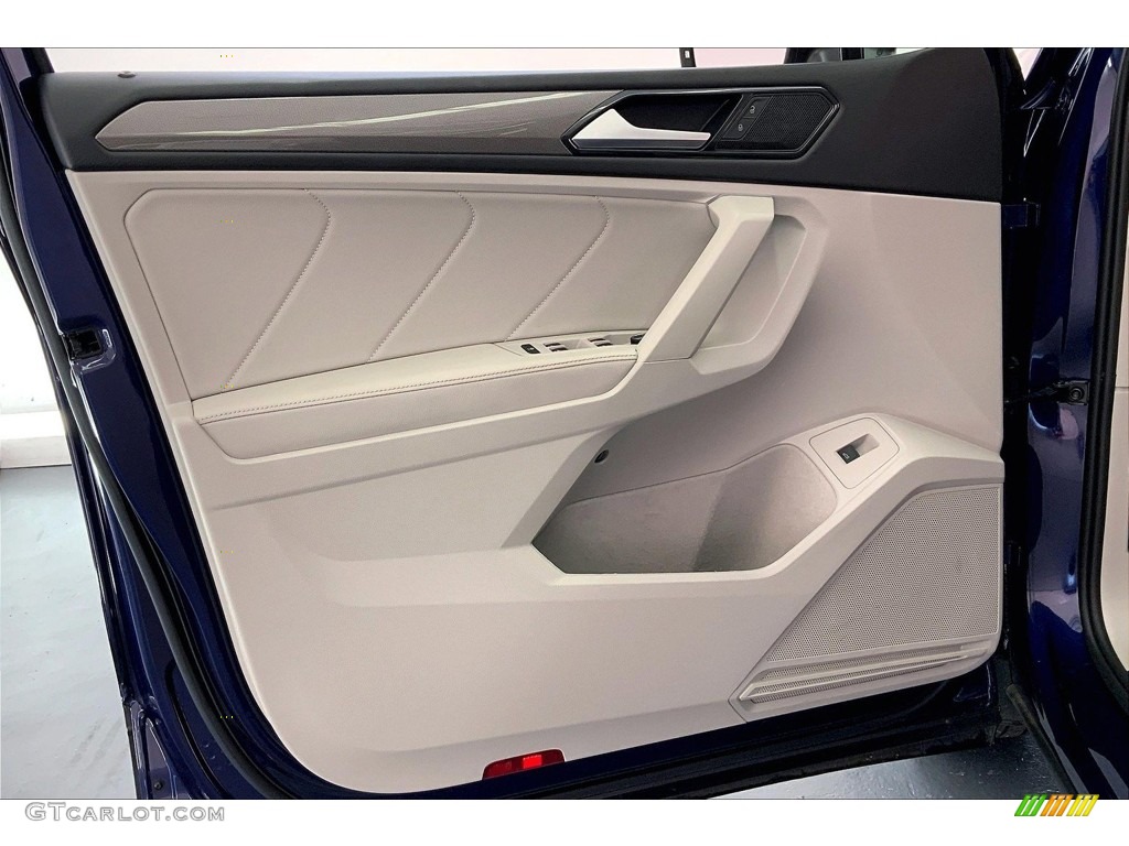 2022 Volkswagen Tiguan SE Storm Gray Door Panel Photo #146582315
