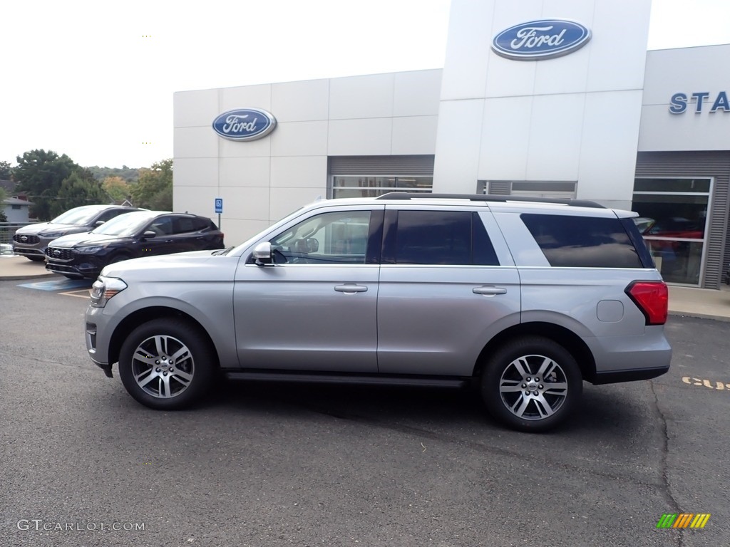 Iconic Silver Metallic 2024 Ford Expedition XLT 4x4 Exterior Photo #146582488