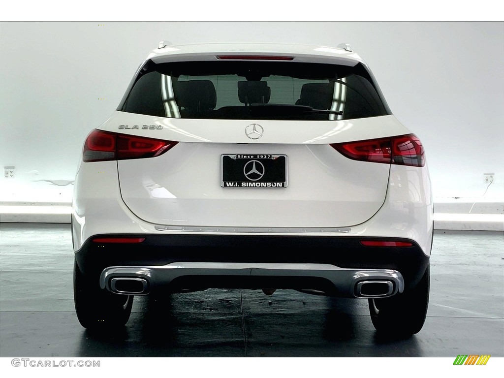 2021 GLA 250 - Polar White / Black photo #3