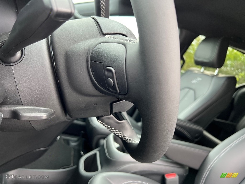 2023 Pacifica Touring L - Bright White / Black photo #12