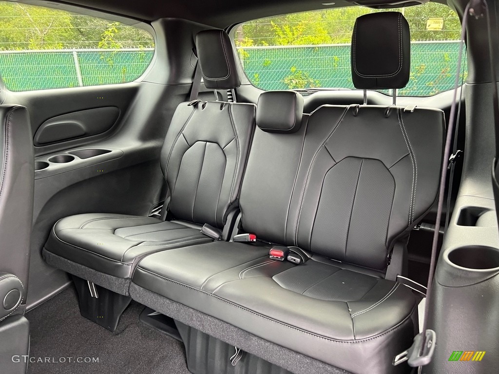 2023 Pacifica Touring L - Bright White / Black photo #14