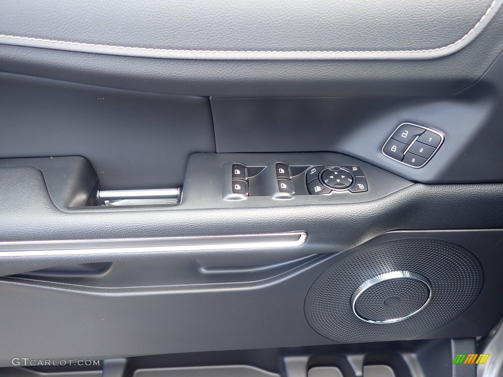 2024 Ford Expedition XLT 4x4 Door Panel Photos