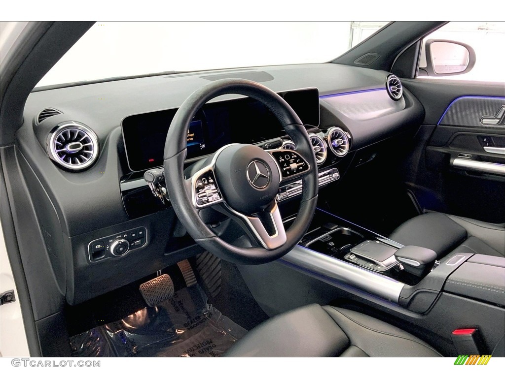 2021 GLA 250 - Polar White / Black photo #14