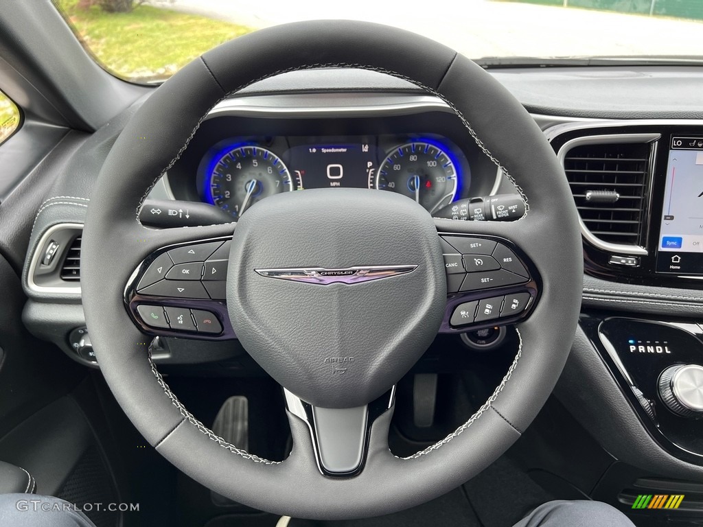 2023 Pacifica Touring L - Bright White / Black photo #19