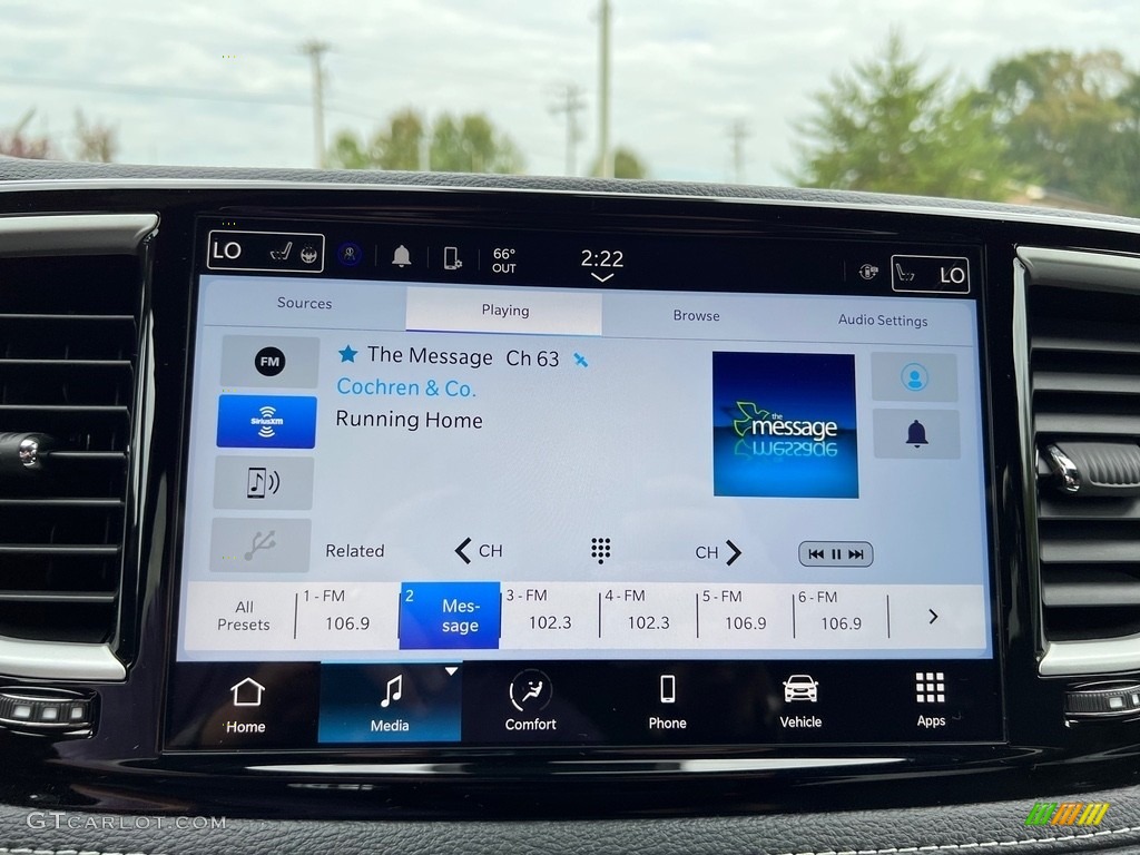 2023 Pacifica Touring L - Bright White / Black photo #21