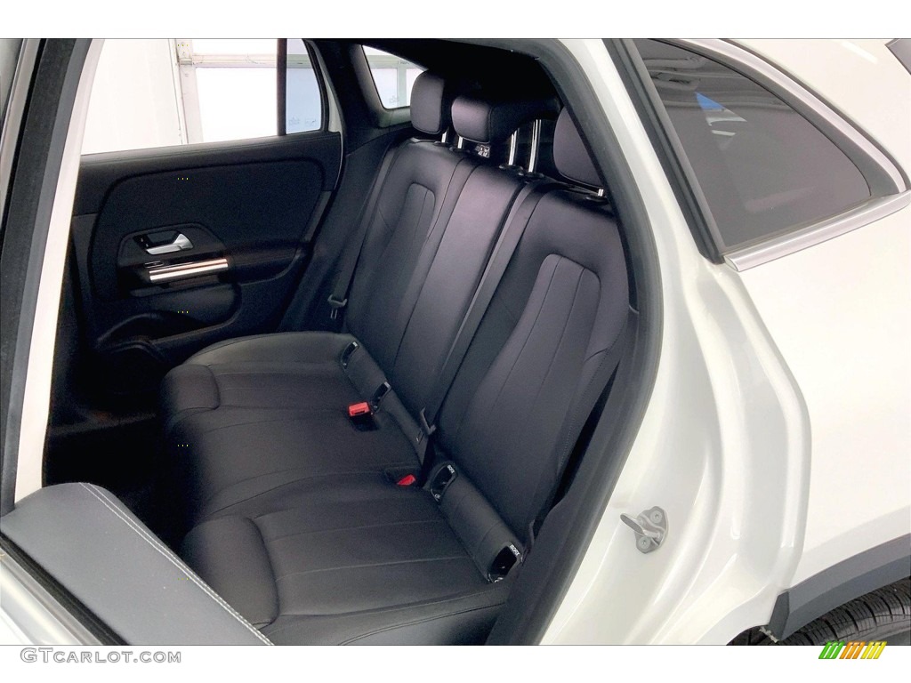 2021 GLA 250 - Polar White / Black photo #20