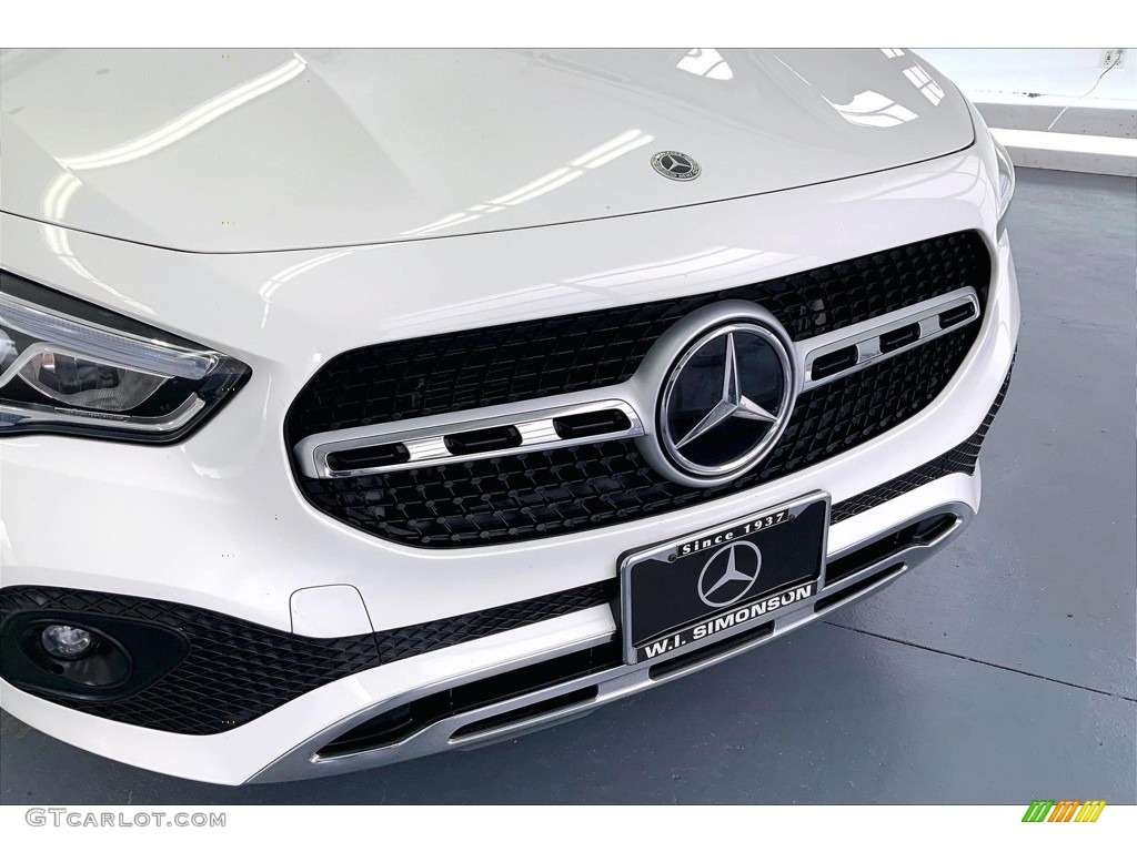2021 GLA 250 - Polar White / Black photo #29