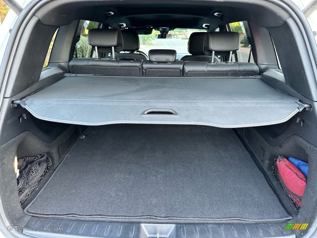 2021 Mercedes-Benz GLB 250 Trunk Photos