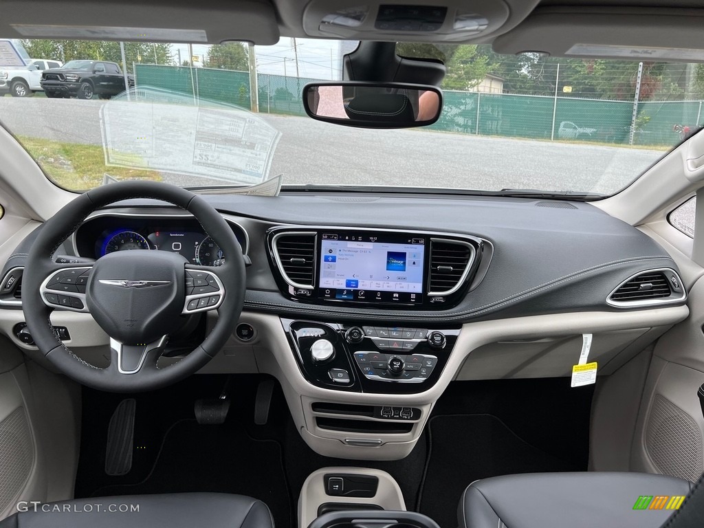 2023 Chrysler Pacifica Touring L Black/Alloy Dashboard Photo #146583375