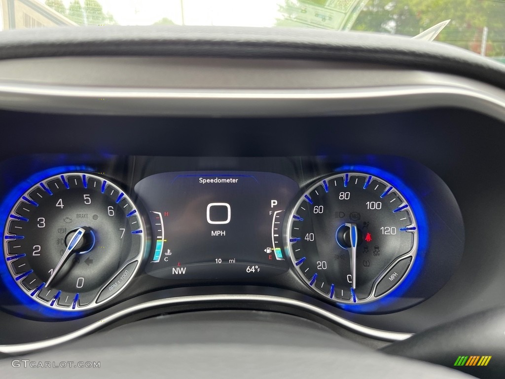 2023 Chrysler Pacifica Touring L Gauges Photos