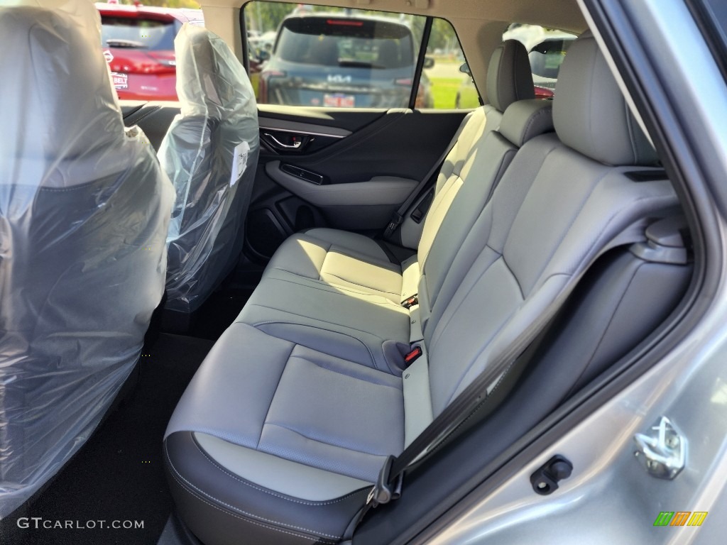 2024 Outback Limited - Ice Silver Metallic / Titanium Gray photo #6