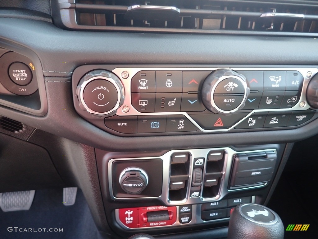 2024 Jeep Wrangler 4-Door Rubicon X 4xe Hybrid Controls Photo #146587651