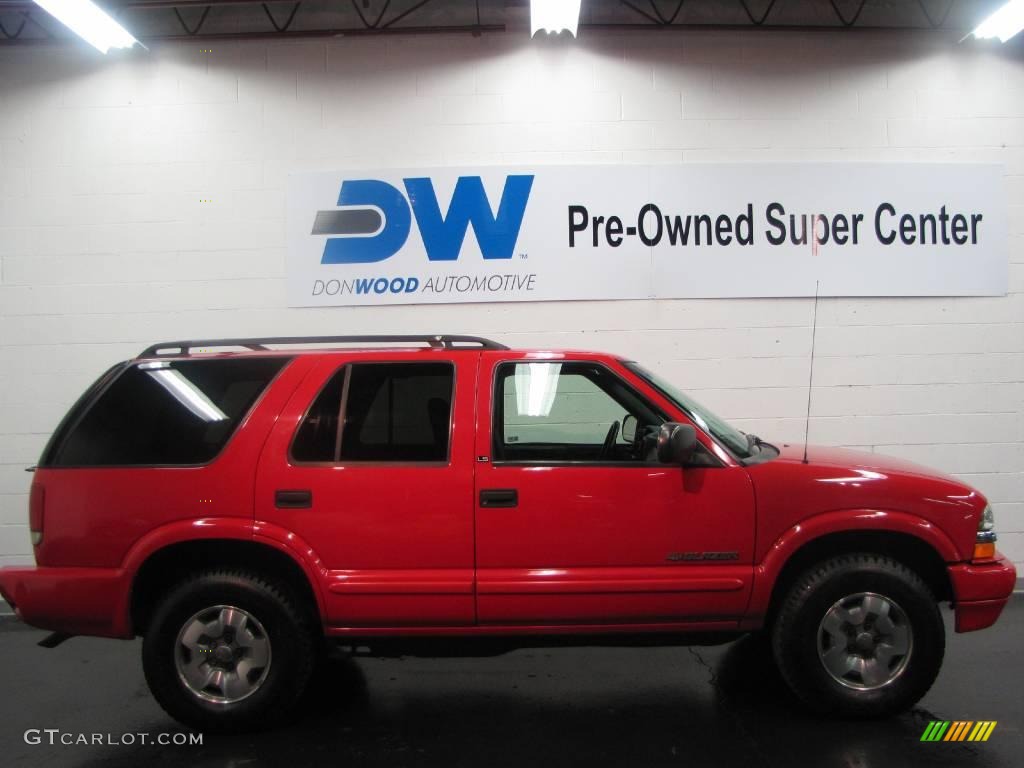 2003 Blazer LS 4x4 - Victory Red / Graphite photo #4