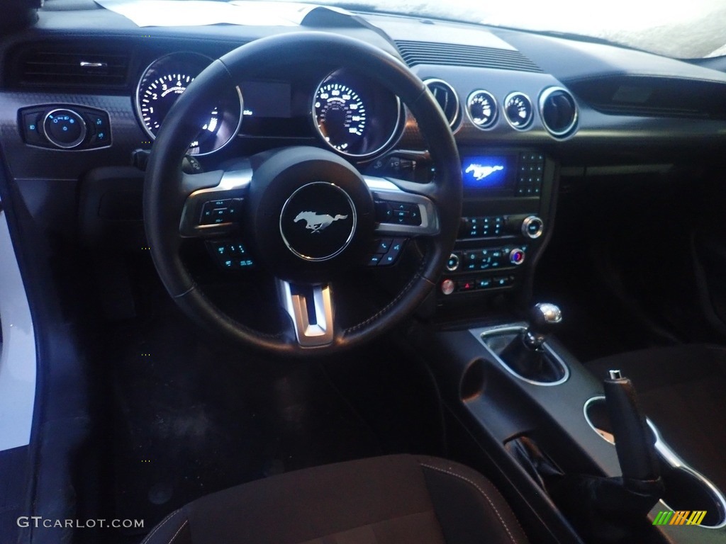 2019 Mustang GT Fastback - Oxford White / Ebony photo #20