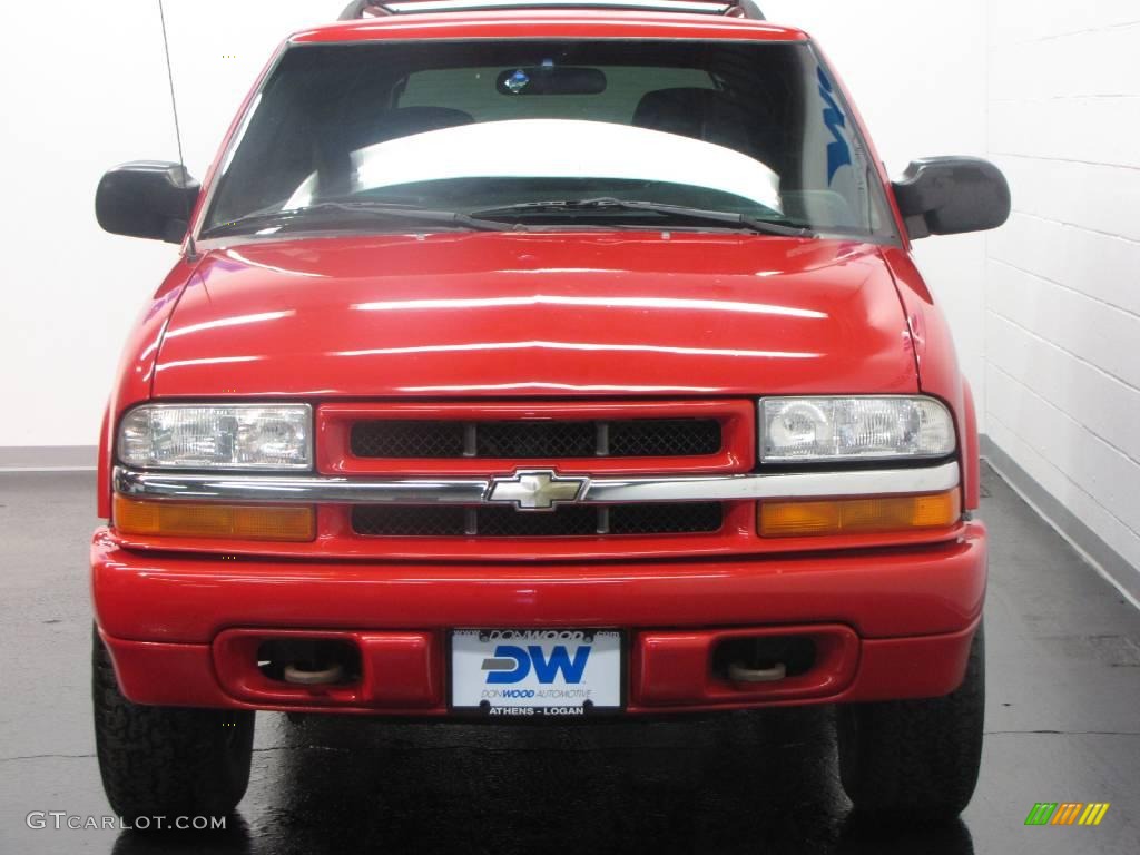 2003 Blazer LS 4x4 - Victory Red / Graphite photo #8