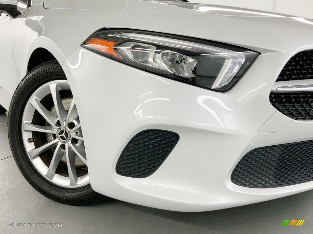 2020 A 220 Sedan - Digital White Metallic / Black photo #3