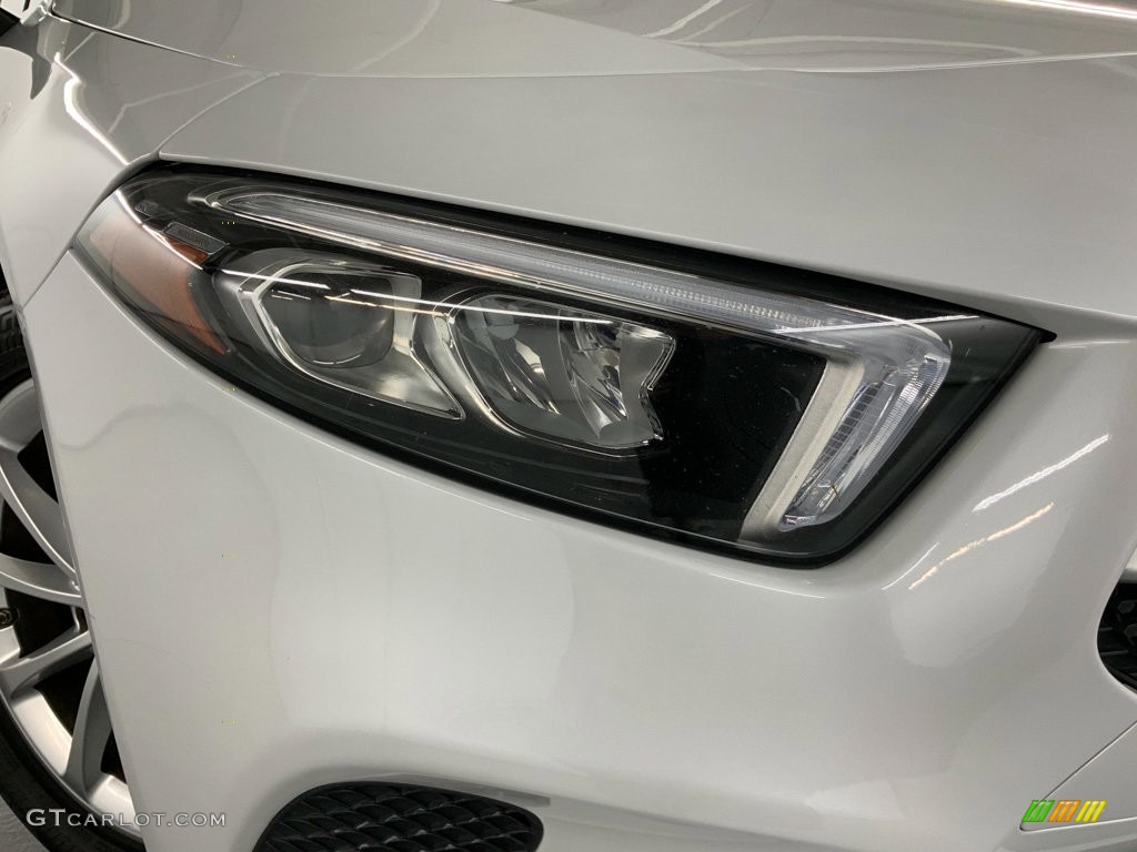 2020 A 220 Sedan - Digital White Metallic / Black photo #4