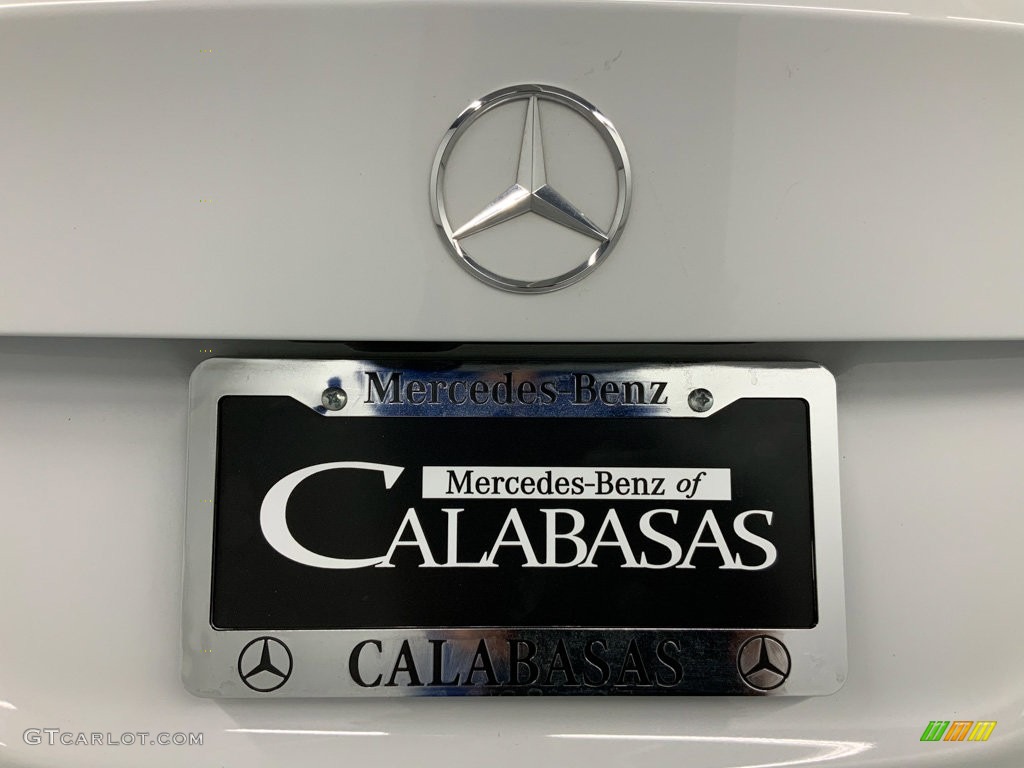 2020 A 220 Sedan - Digital White Metallic / Black photo #10