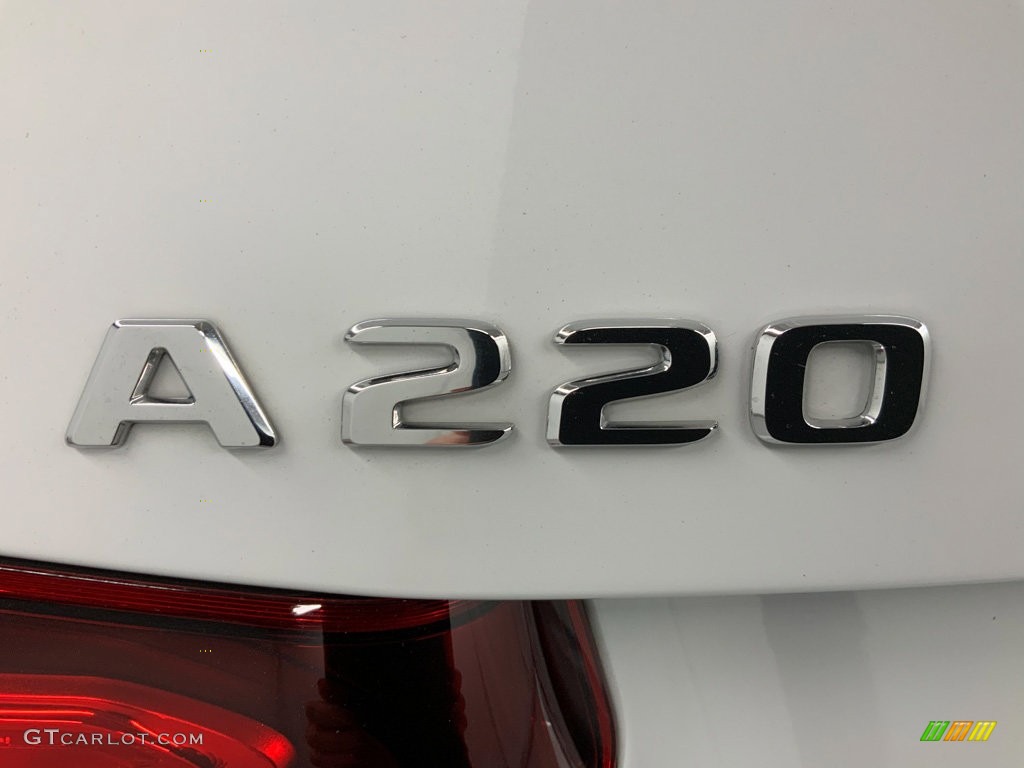 2020 A 220 Sedan - Digital White Metallic / Black photo #11
