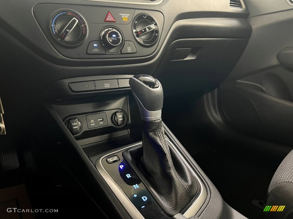 2020 Hyundai Accent SE Transmission Photos