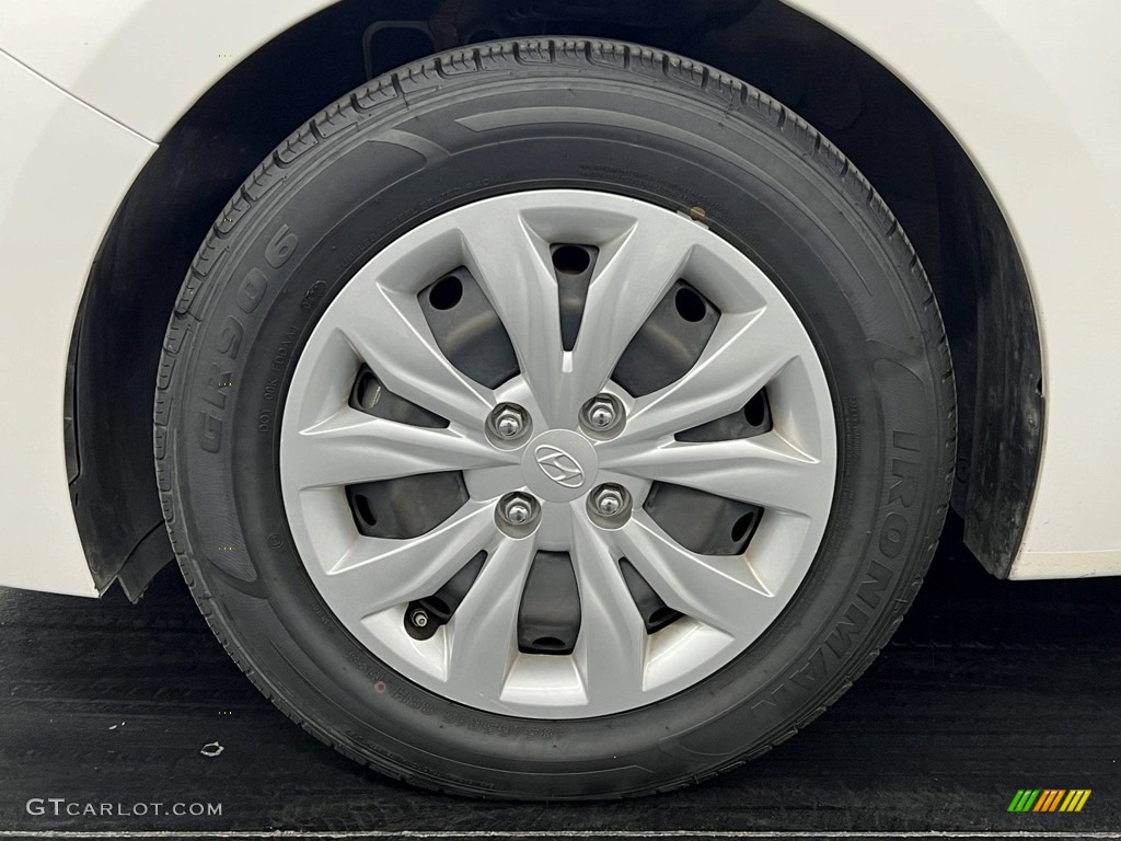 2020 Hyundai Accent SE Wheel Photo #146589637