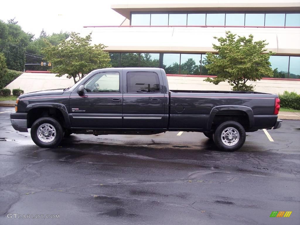 2003 Silverado 2500HD LS Crew Cab 4x4 - Dark Gray Metallic / Medium Gray photo #4