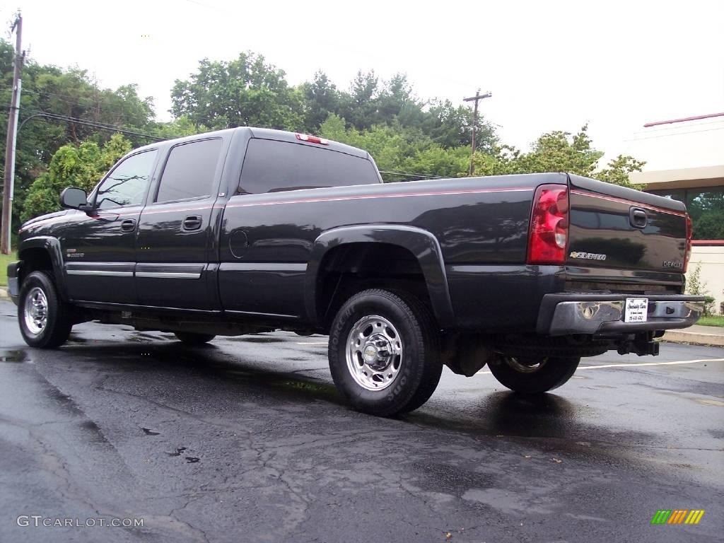 2003 Silverado 2500HD LS Crew Cab 4x4 - Dark Gray Metallic / Medium Gray photo #11