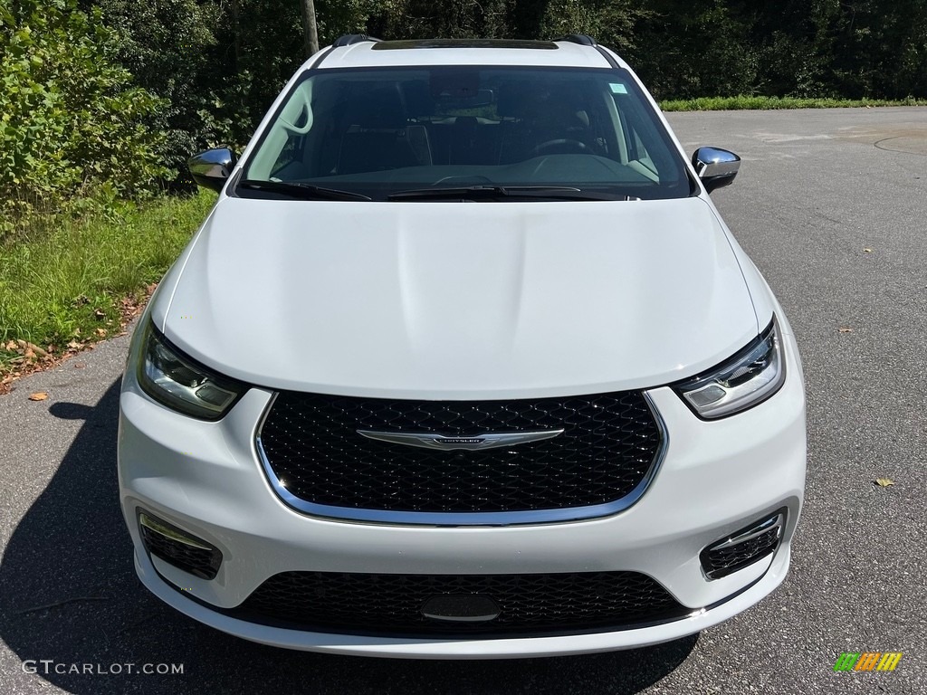 2023 Pacifica Limited - Bright White / Black/Alloy photo #3