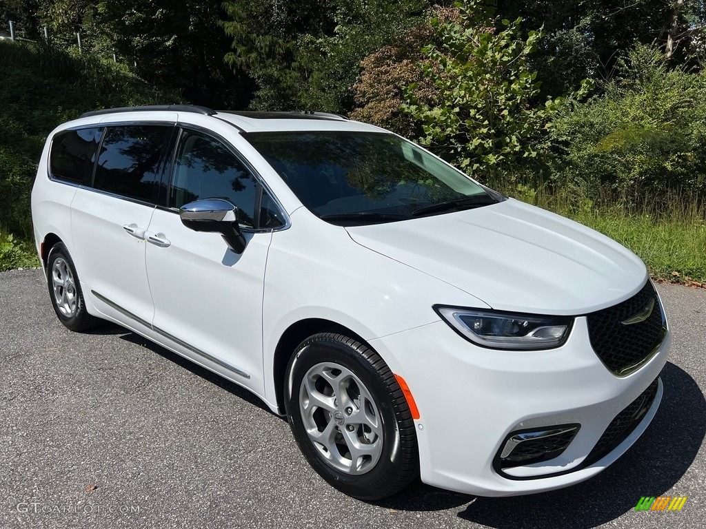 Bright White 2023 Chrysler Pacifica Limited Exterior Photo #146590632