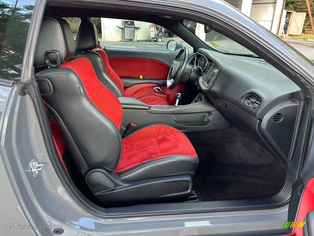 Black/Ruby Red Interior 2018 Dodge Challenger SRT 392 Photo #146590646