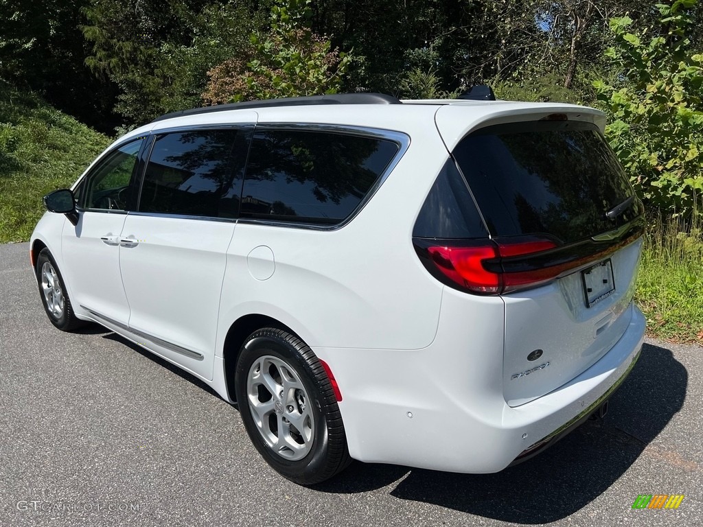 2023 Pacifica Limited - Bright White / Black/Alloy photo #8