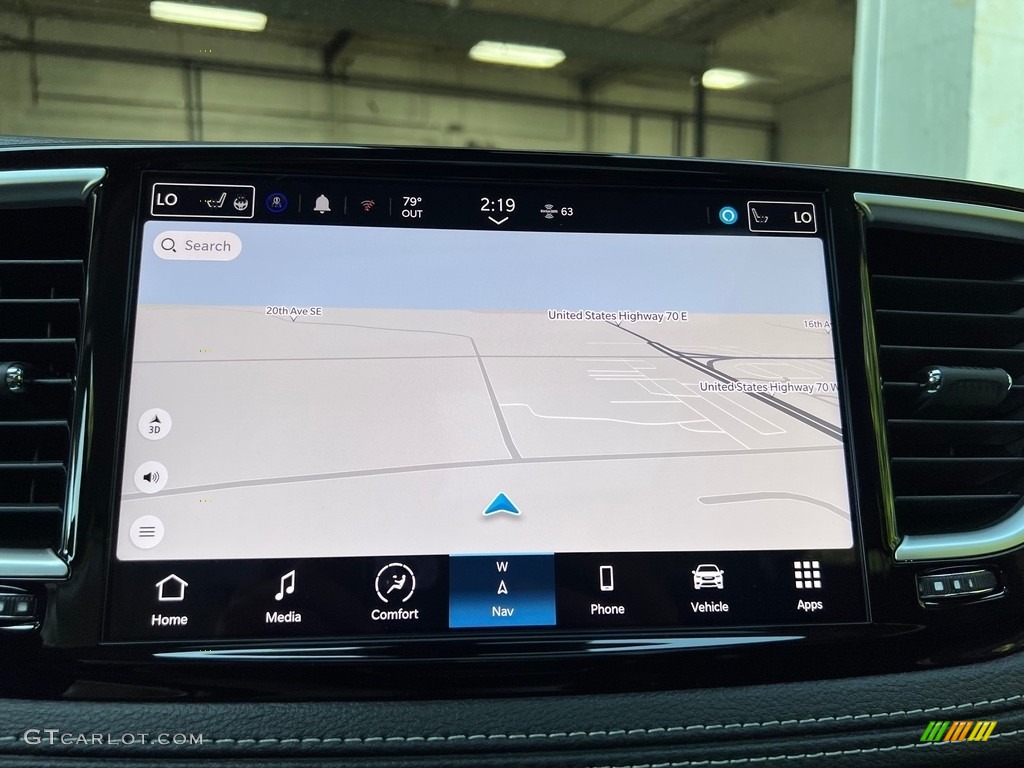 2023 Chrysler Pacifica Limited Navigation Photos