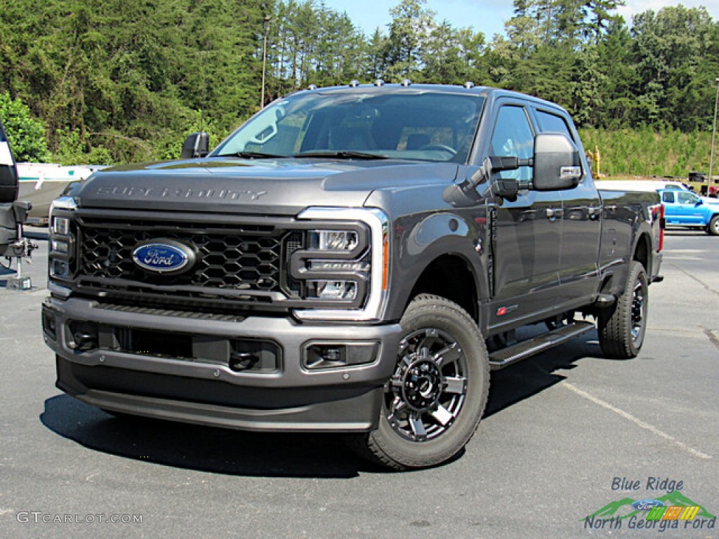 2023 Ford F250 Super Duty Lariat Crew Cab 4x4 Exterior Photos