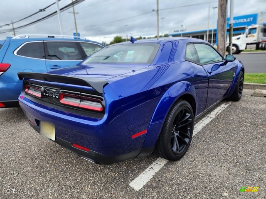 2022 Challenger R/T Scat Pack Widebody - Frostbite / Ruby Red/Black photo #3