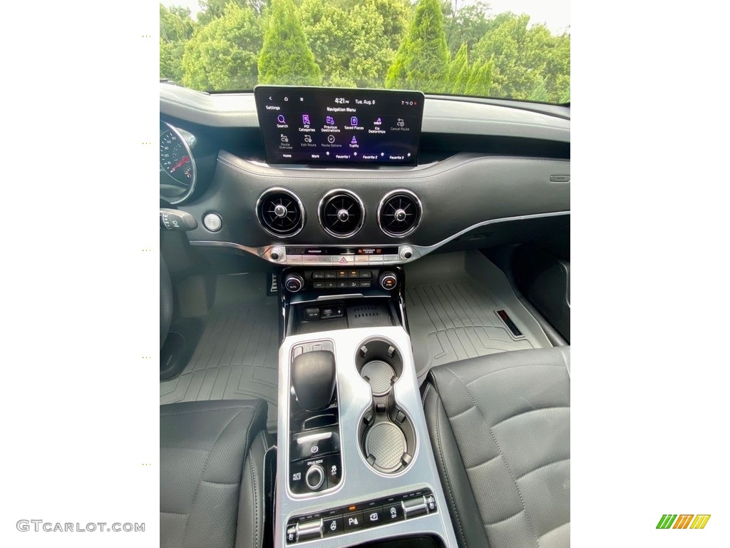 2023 Kia Stinger GT2 Controls Photos