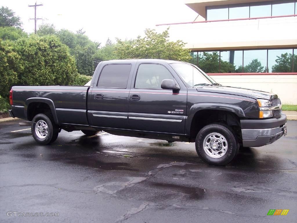 2003 Silverado 2500HD LS Crew Cab 4x4 - Dark Gray Metallic / Medium Gray photo #21
