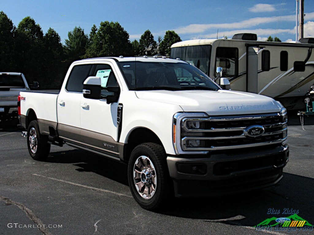 2023 Ford F350 Super Duty King Ranch Crew Cab 4x4 Exterior Photos